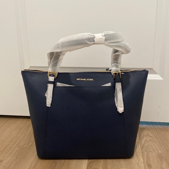 voyager large saffiano leather tote bag